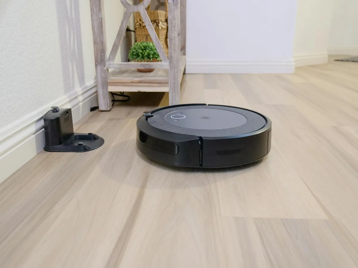 Roomba j7 dock auto empty pet obstacle avoidance