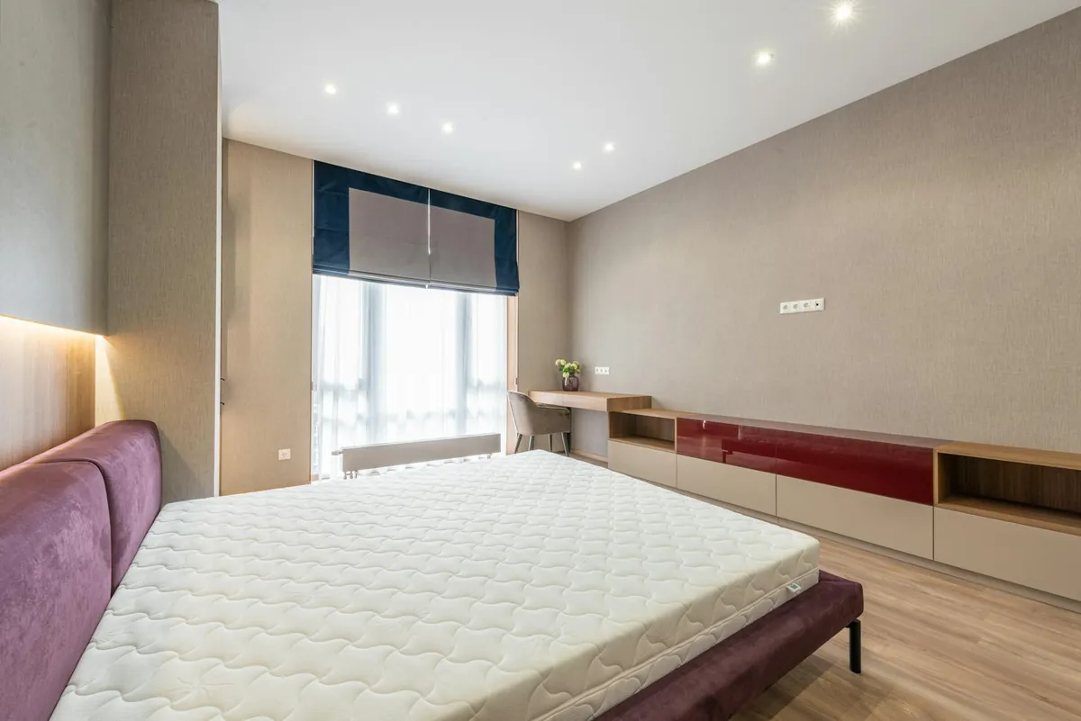 mattress flipping bedroom
